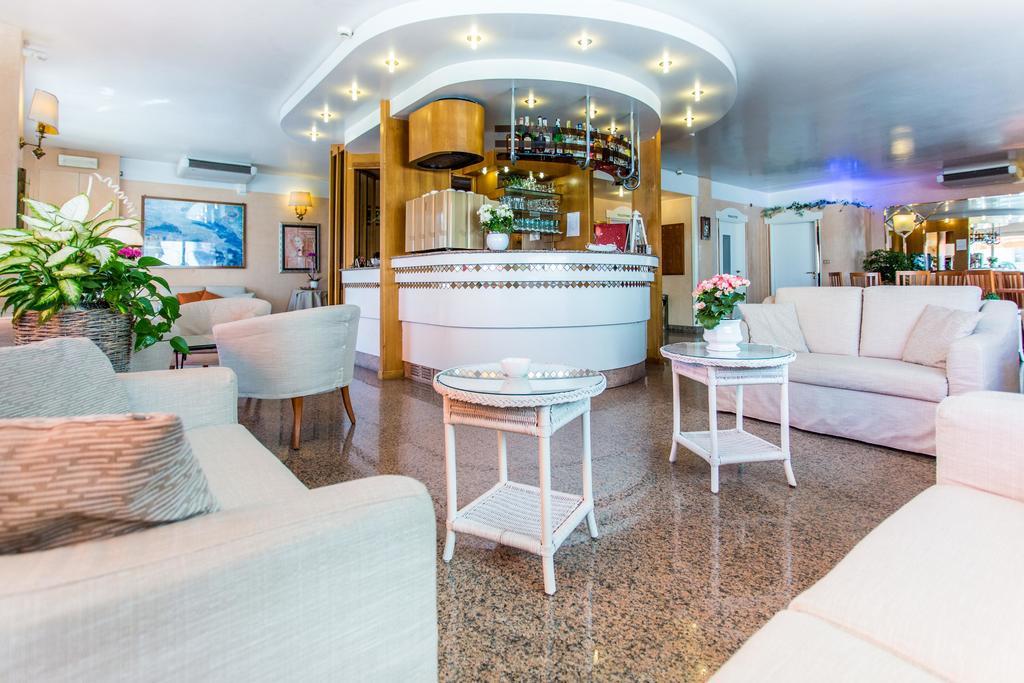 Hotel Barca D'Oro Bellaria-Igea Marina Exterior photo